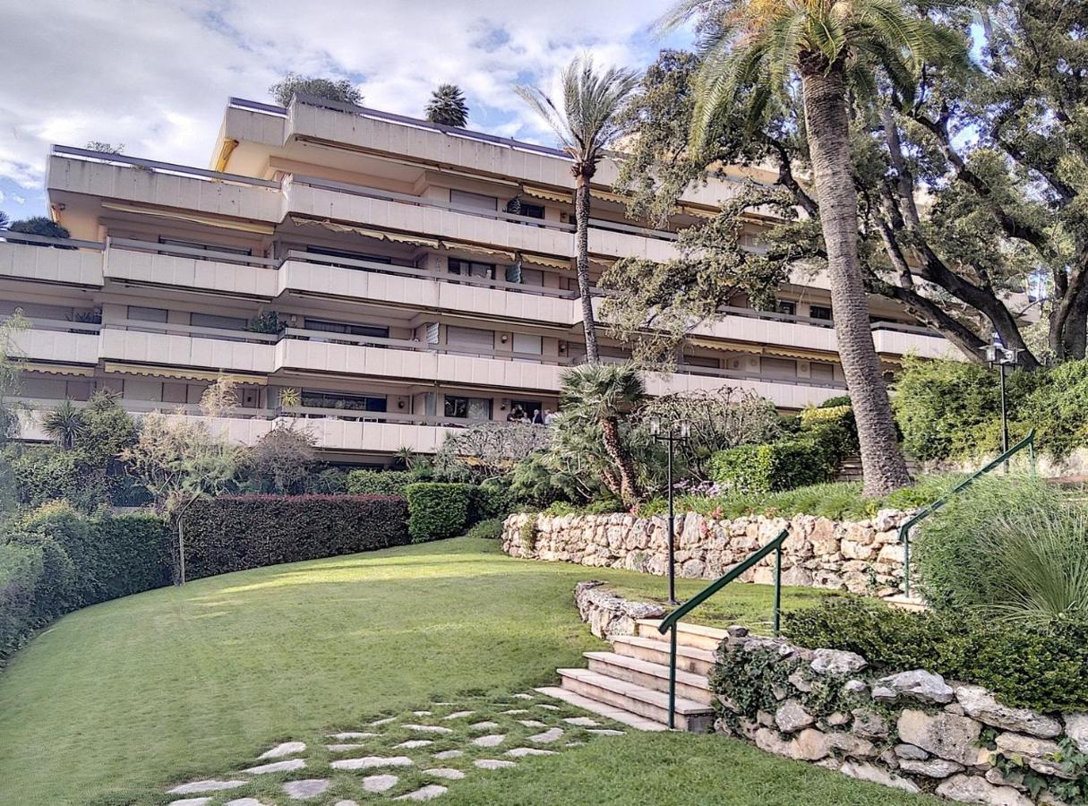 Chateau De La Pinede Juan-les-Pins Exterior photo