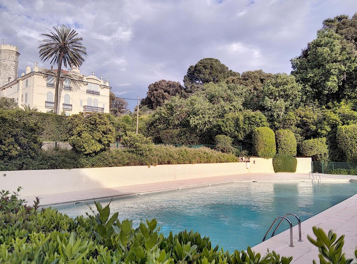 Chateau De La Pinede Juan-les-Pins Exterior photo